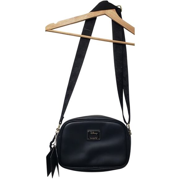 NWT DISNEY X LOUNGEFLY Mickey Mouse Heart Hands Crossbody Bag Black and Red - Picture 4 of 15